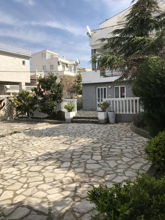Villa Diana Utjeha-Bušat Extérieur photo